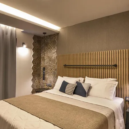 Corylus Luxury & *